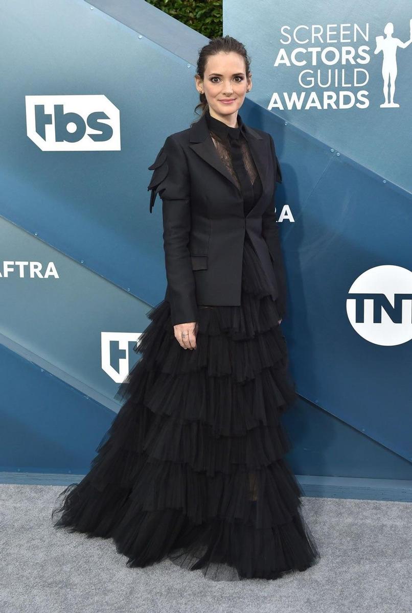Winona Ryder, la más 'mujercita' de los Premios Screen Actors Guild