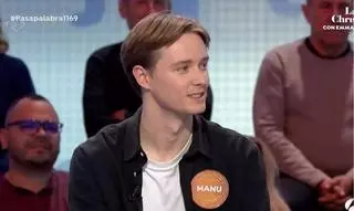 Polémica en Pasapalabra por la actitud de Manu con los invitados al programa: “Siento cortaros el rollo”
