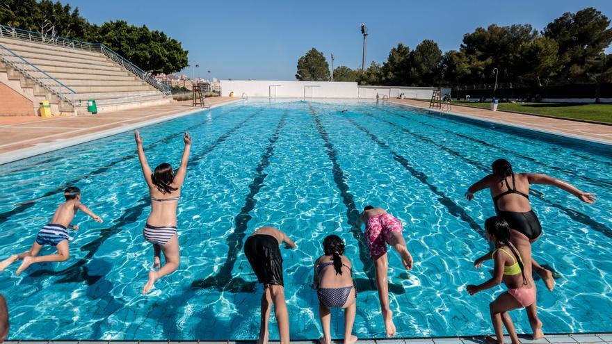 Más áreas de estudio y cubrir la piscina de Foietes, las dos propuestas más votadas para el presupuesto participativo de Benidorm