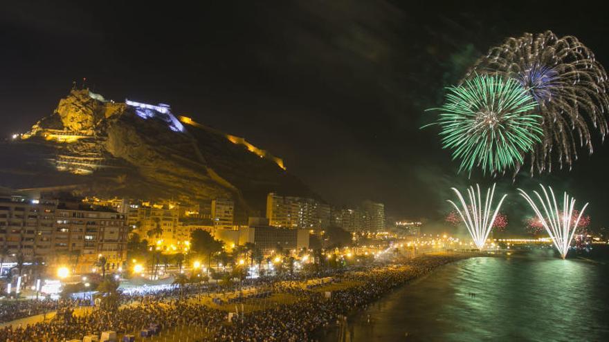 Consulta el programa del concurso de fuegos artificiales del Cocó