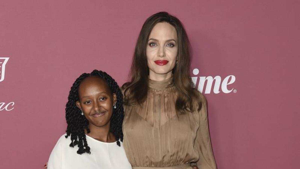 Angelina Jolie y su hija Zahara Jolie-Pitt en el 'photocall' de Power of Woman 2021