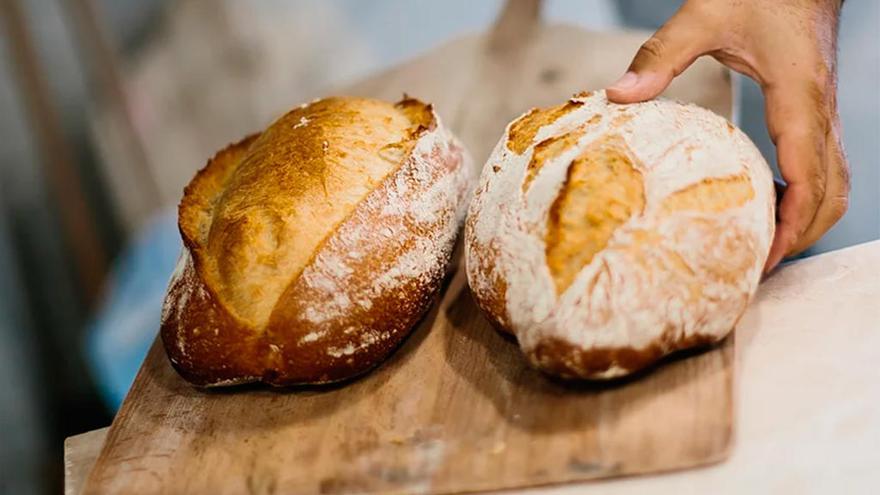 Pan elaborado en la panadería Amaquía de O Porriño // AM