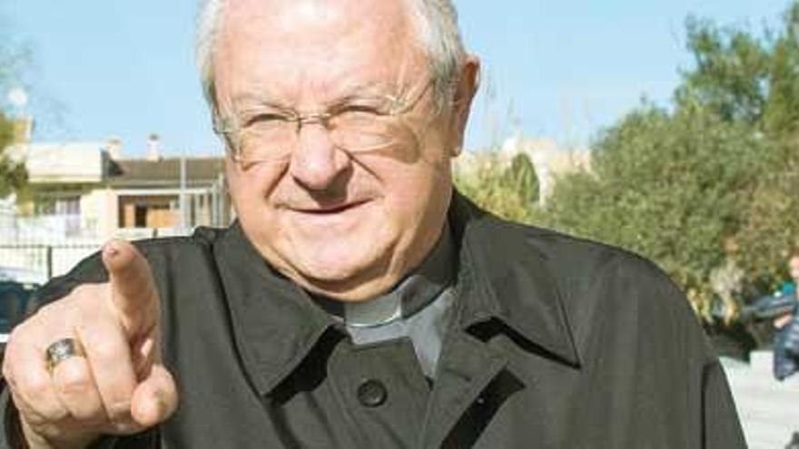 Monseñor Javier Salinas.