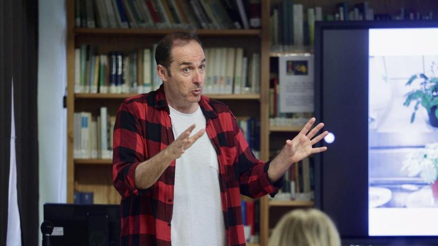 Calvo: &quot;Las plantas son inteligentes y el reto es tratar de entenderlas&quot;