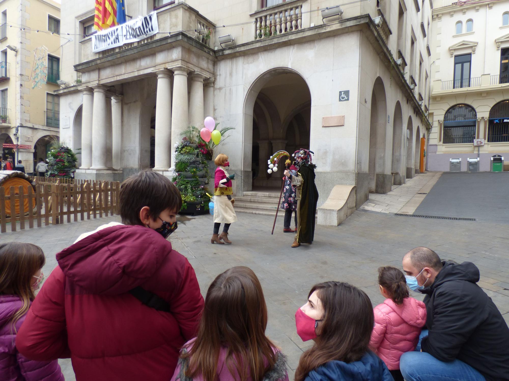 En Fumera es deixa veure per Figueres acompanyat de la Nadalina i la Bel