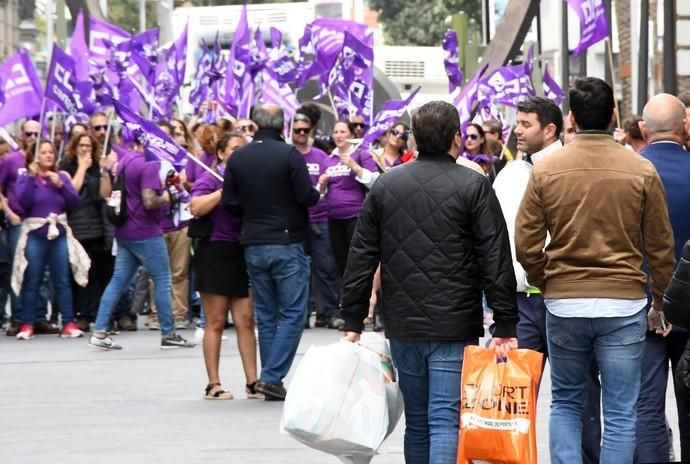 08/03/19 LAS PALMAS DE GRAN CANARIA. Huelga de Consumo en la calle Triana. Fotógrafa: YAIZA SOCORRO.