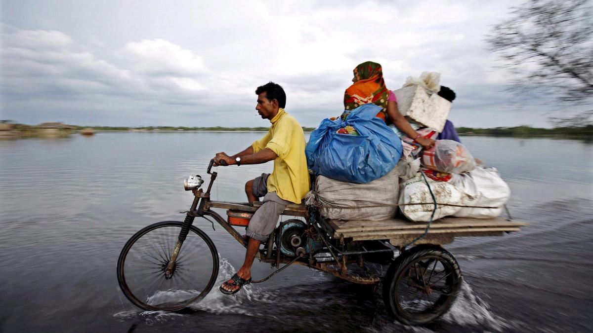 El cambio climático echa de sus casas a cientos de miles de personas al año en Bangladesh