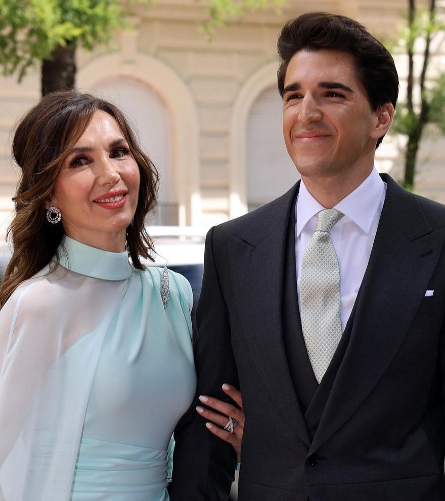 Boda de Javier García-Obregón: La novia llega 40 minutos tarde y se disparan los nervios entre los asistentes