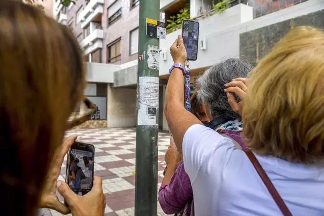 La poesía visual toma las calles del Barrio de Arenales en la capital grancanaria