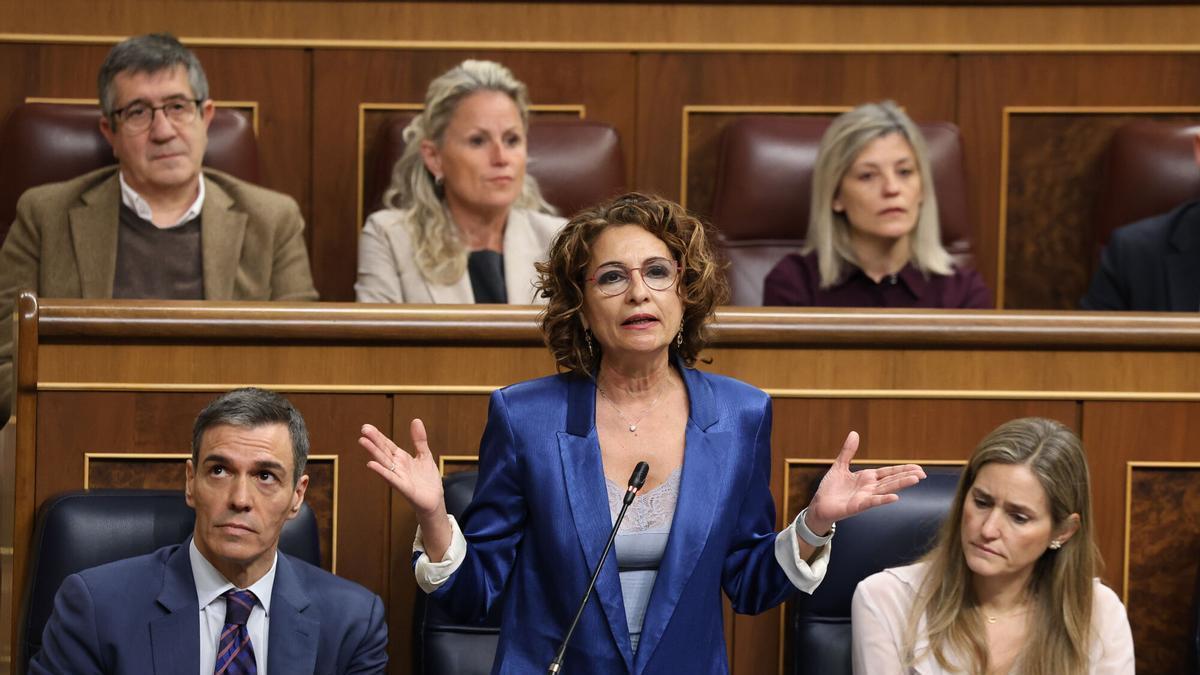 Elecciones en Andalucía | El PP carga contra María Jesús Montero por no presentar los Presupuestos antes de irse «al matadero electoral de Andalucía»