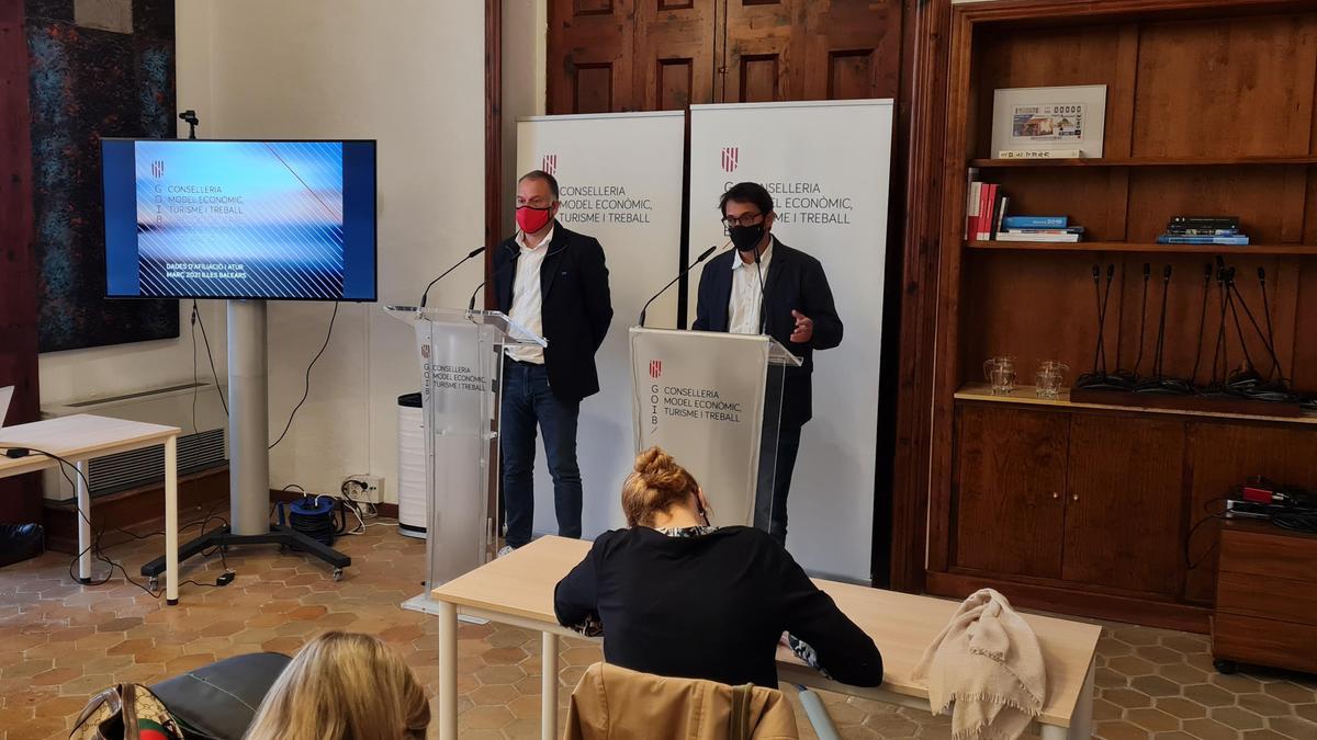 Llorenç Pou e Iago Negueruela durante la rueda de prensa.