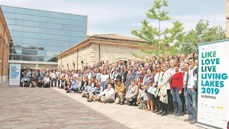 Participantes en la Conferencia Living Lakes celebrada los tres últimos días en el Centre La Petxina.