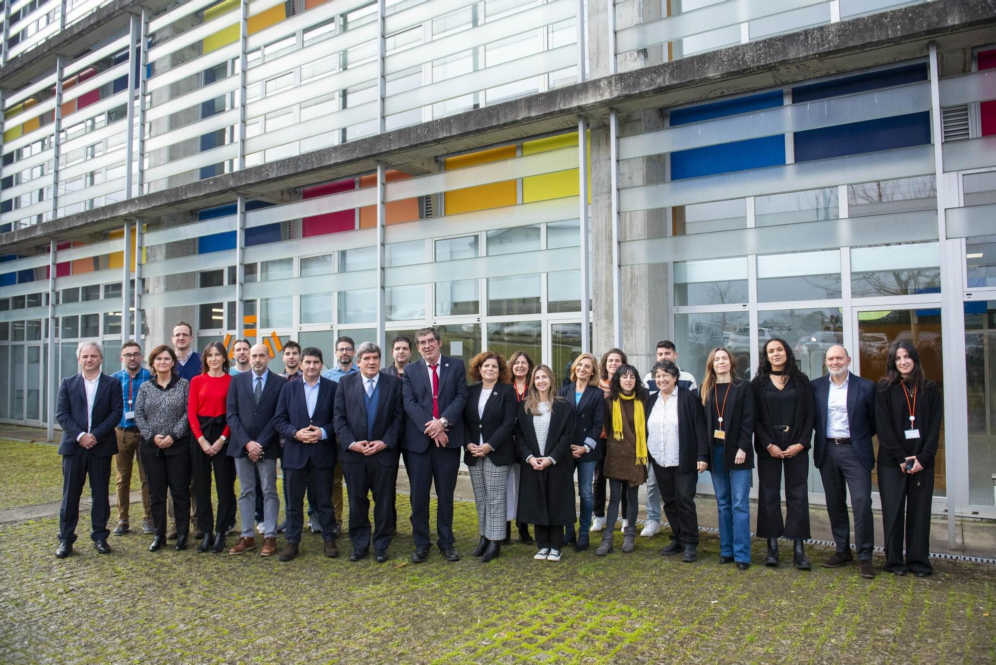 El ministro Escrivá visita instalaciones de la Universidade da Coruña
