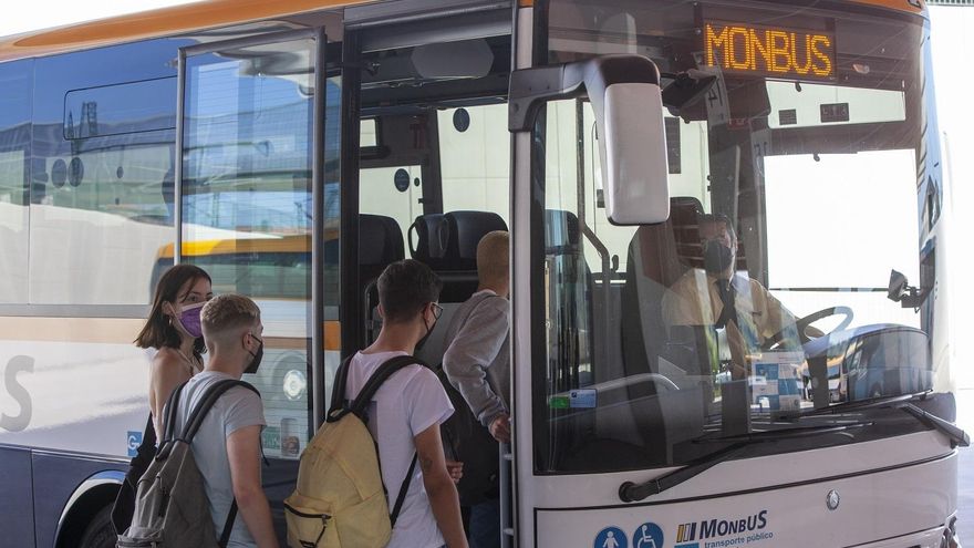 Monbus mantendrá la rebaja del 45% en los principales trayectos del eje atlántico