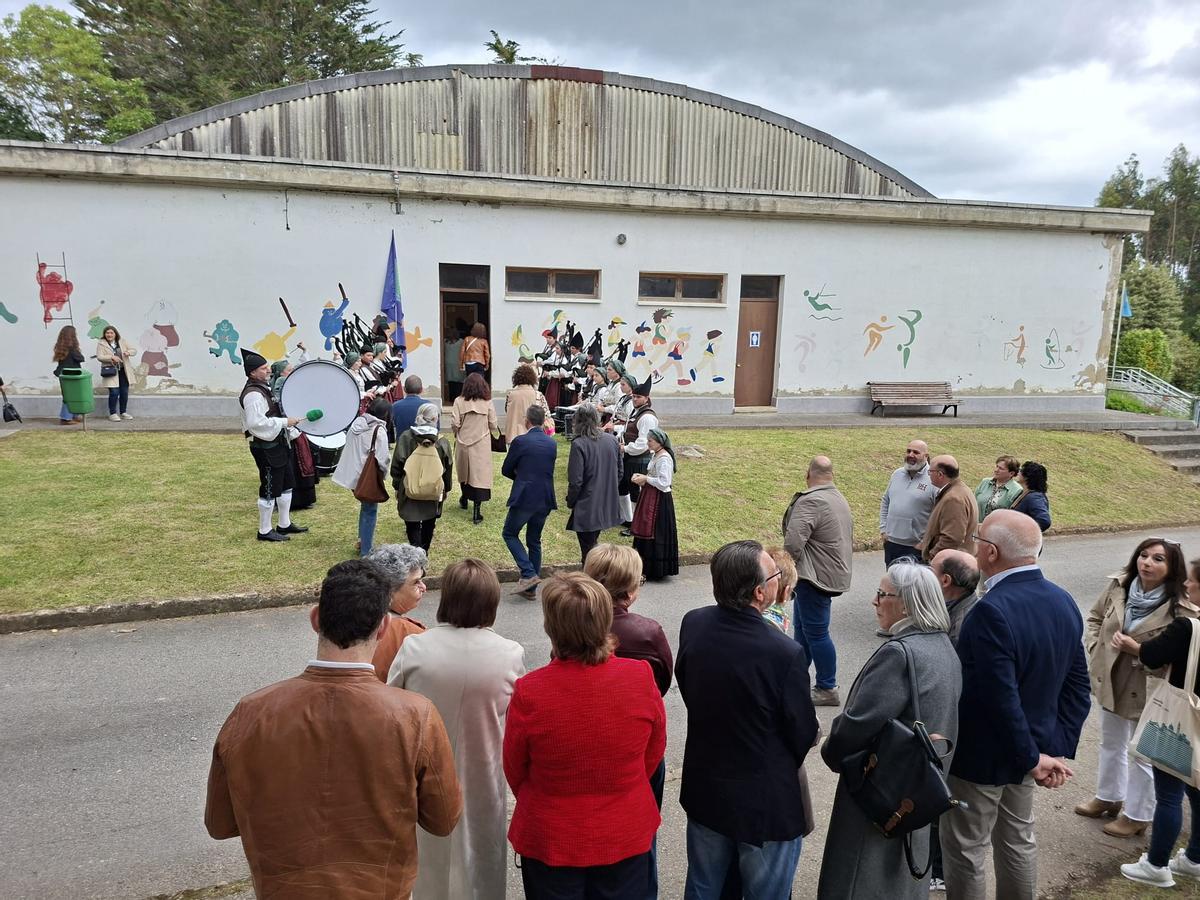 En imágenes: el colegio La Paloma de Castropol celebra su medio siglo de historia