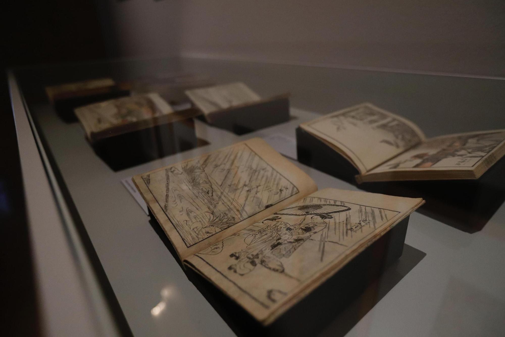 En imágenes | La Lonja expone los tesoros asiáticos del Museo de Zaragoza