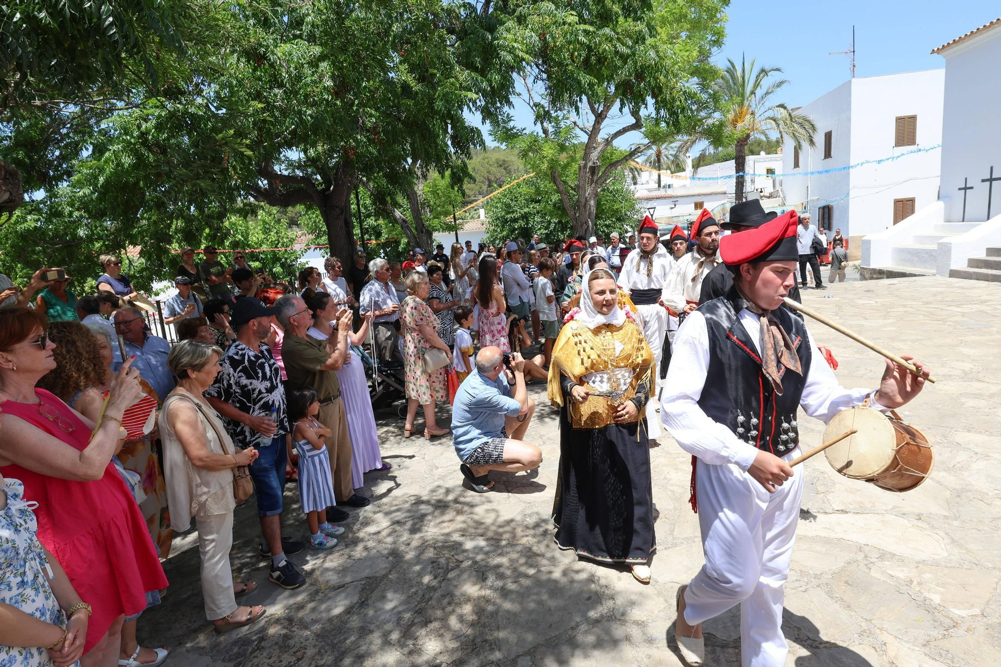 Mira aquí todas las fotos del día grande de las fiestas de Sant Joan
