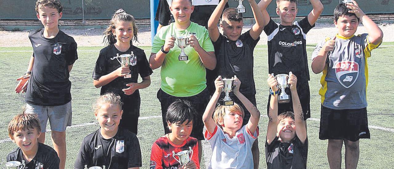 Los benjamines del Corb Marí cerraron la temporada deportiva.