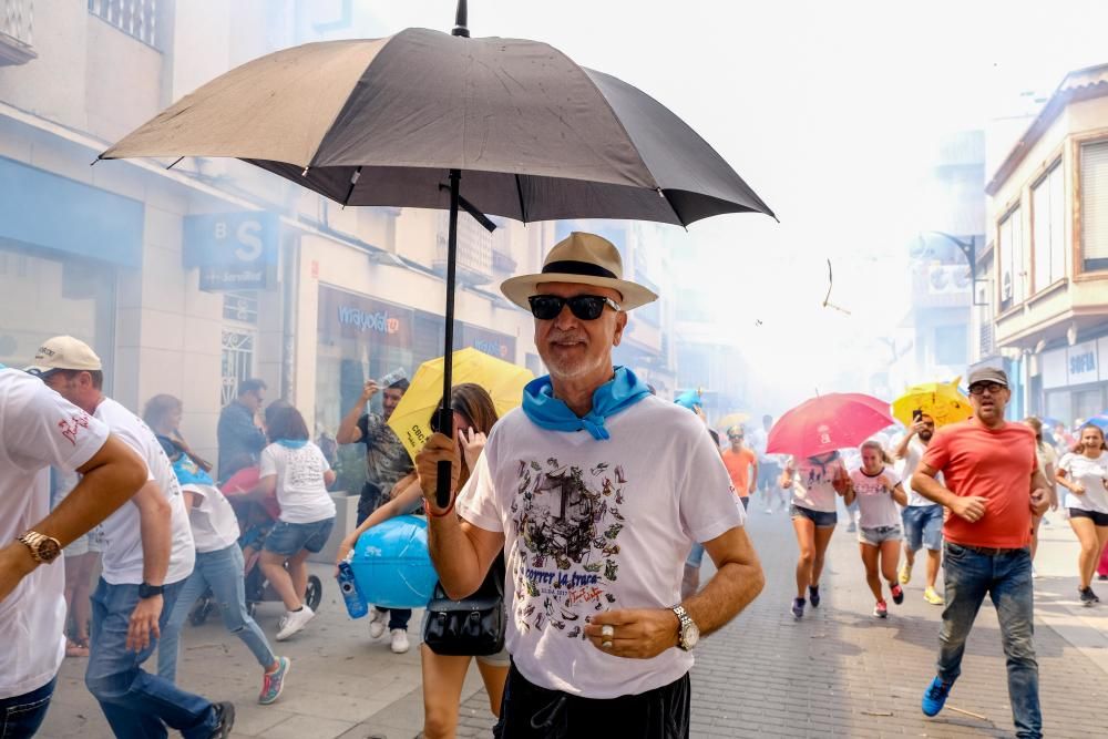 Multitudinaria participación en la tradicional carrera del Ayuntamiento a la plaza Castelar con motivo de la festividad de la Virgen de la Salud