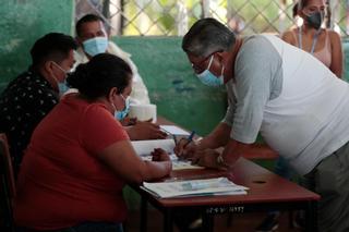 Concluyen las elecciones en Nicaragua con baja participación y entre acusaciones de "farsa"
