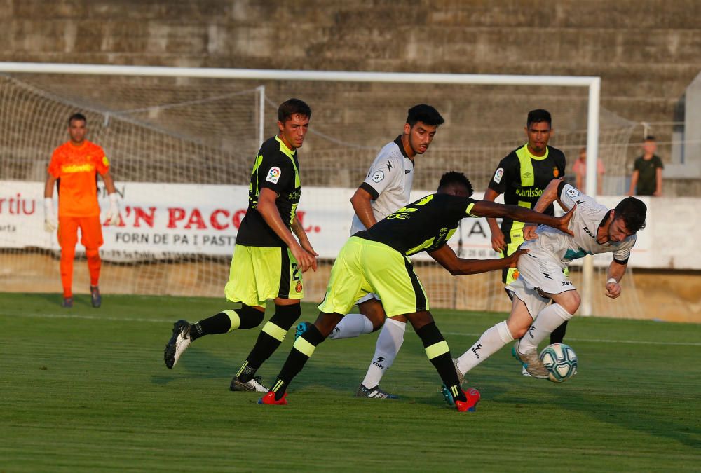 El Mallorca gana en sa Pobla ante el Felanitx