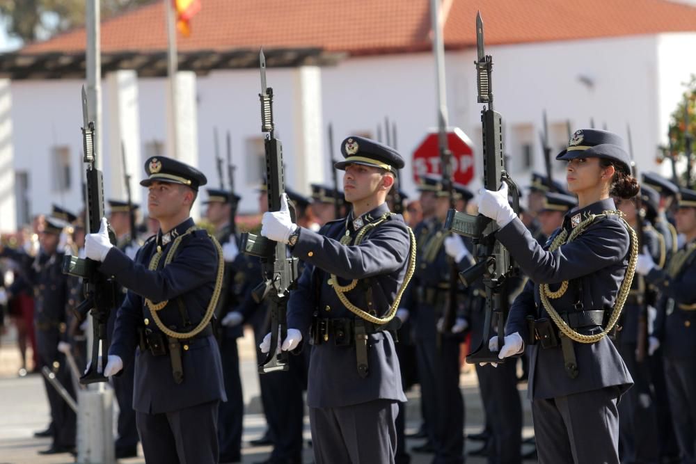 Jura de bandera de nuevos alumnos en la Academia General del Aire