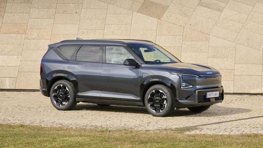 El Kia EV5 gana en marzo y arranca la votación de abril con BYD Atto 3 EVO, MGS9 y Renault Twingo