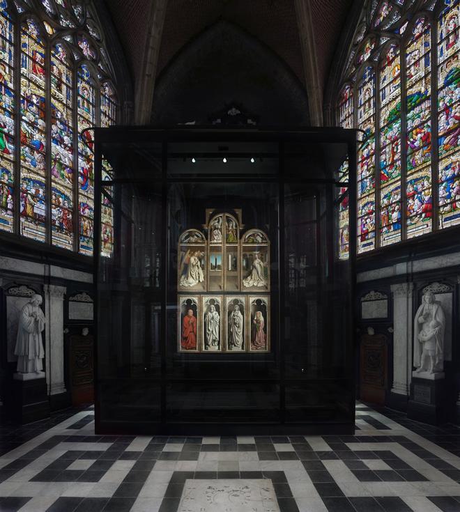 Retablo cordero místico Van Eyck catedral de Gante