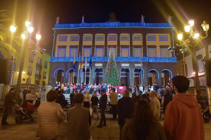 Encendido navideño de la ciudad, en la Plaza de ...