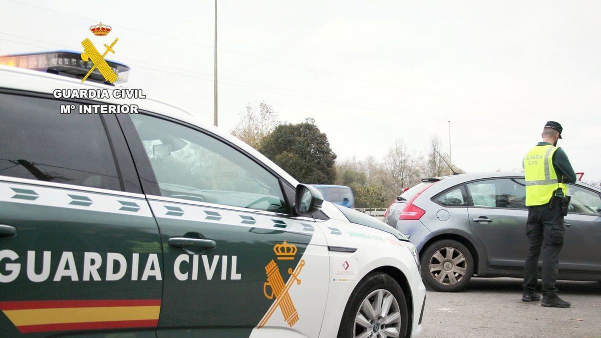 Vehículo de la Guardia Civil