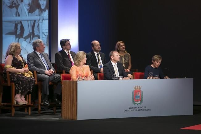 ACTO INSITUCIONAL DE ENTREGA DE HONORES Y ...