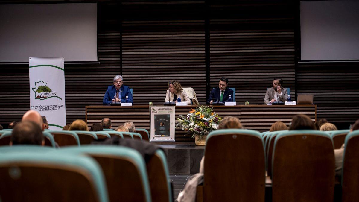 Proyección del documental en Cáceres organizado por Apalex.