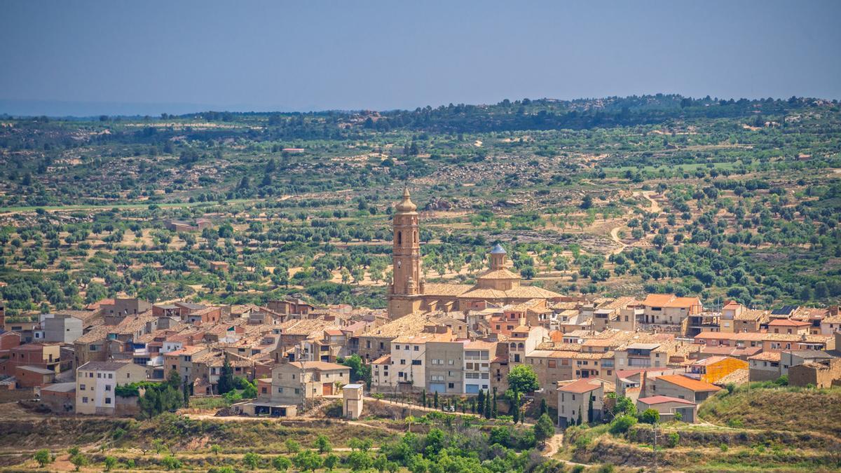 Valdealgorfa, el desconocido pueblo medieval de Teruel que atraviesa el meridiano de Greenwich