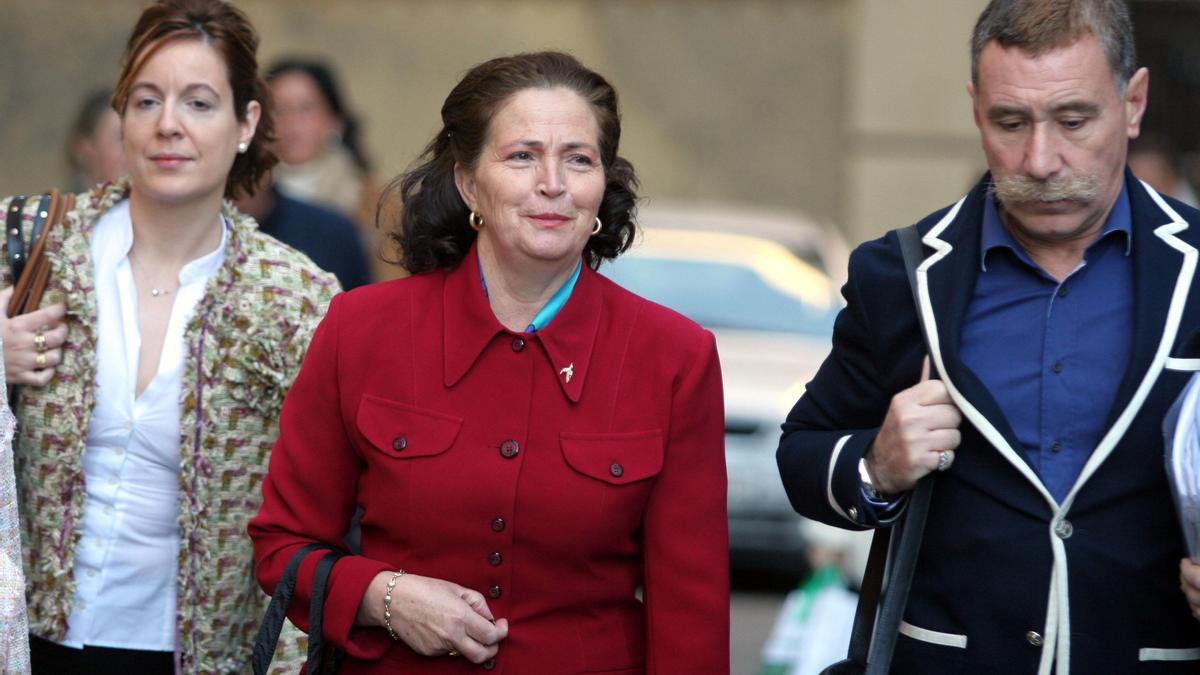 Alicia Hornos y el abogado Marcos García-Montes.