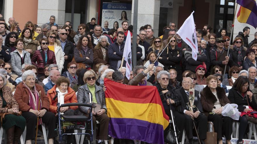 Xàtiva homenajea a las víctimas en el 85º aniversario del bombardeo de la estación