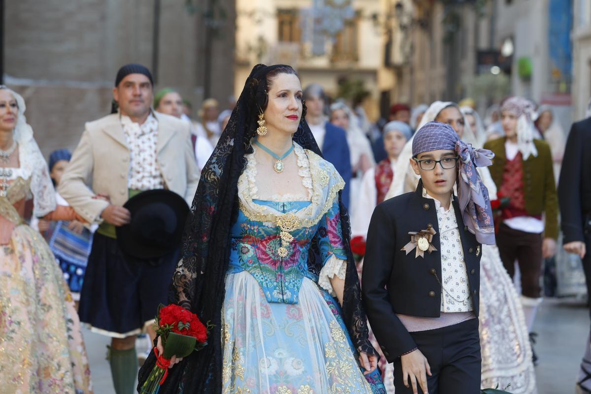 Todas las fotos de la ofrenda del 17 de marzo por la calle San Vicente hasta las 18:30 horas