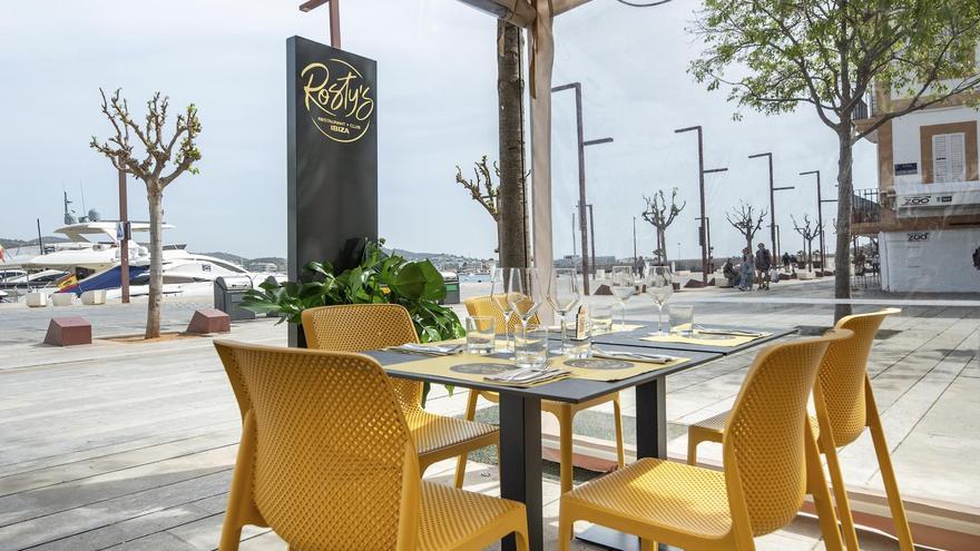Rosty&#039;s Ibiza: Un restaurante italiano que llega para sorprender en el puerto de Ibiza