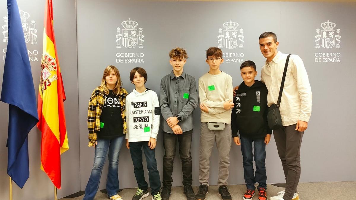 Los alumnos junto al profesor de Vilamar.