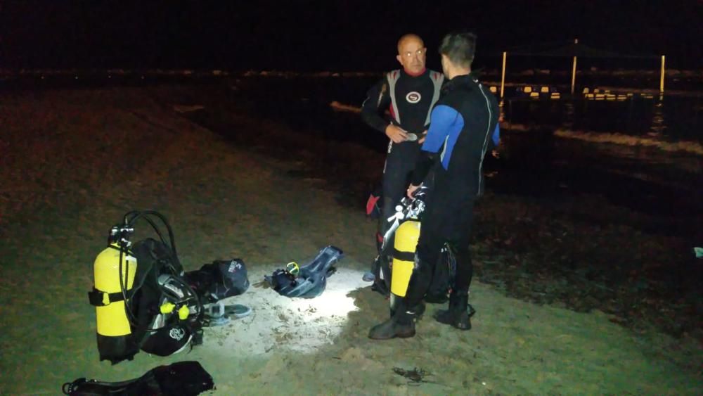 Amplio dispositivo nocturno de búsqueda de un nadador desaparecido en el Postiguet