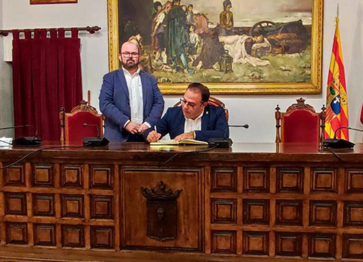Los alcaldes de Cariñena y Almuñécar. |  