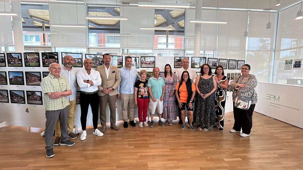 EN IMÁGENES: El colegio Campiello de Piedras Blancas sopla 50 velas con su exposición de orlas