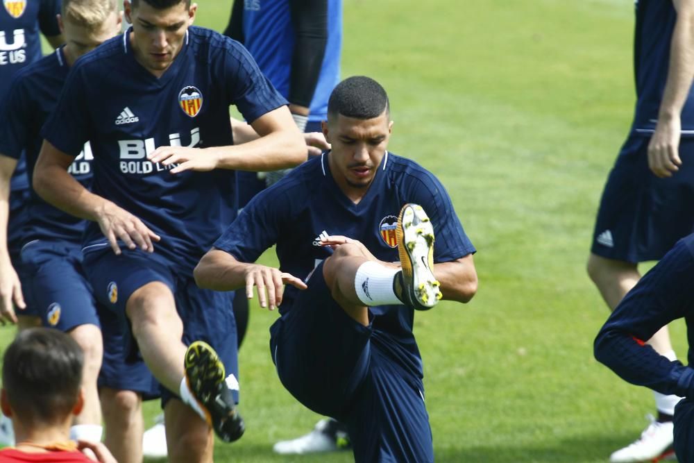 Alemany y Murthy, atentos al entrenamiento