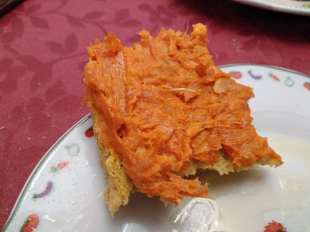 Imagen de una tosta de patatera.