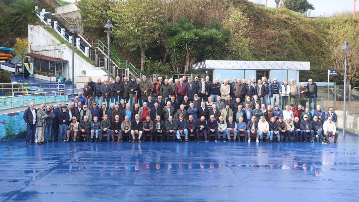 Foto de familia en el Club del Mar