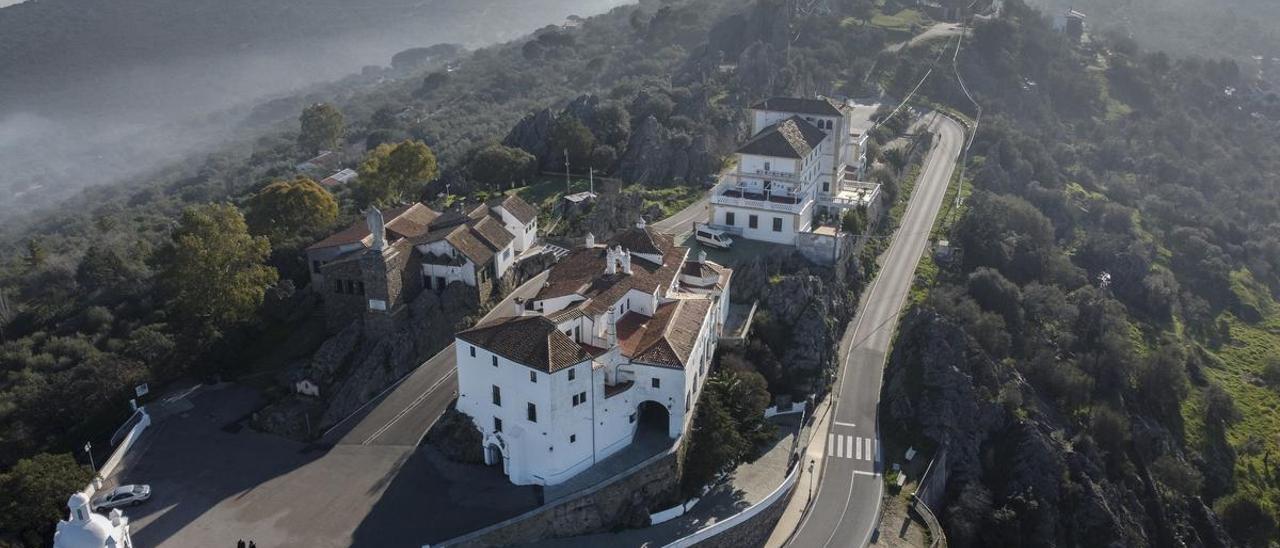 Imagen aérea del santuario, en cuyo interior se ha habilitado una sala diáfana de cien metros cuadrados como centro de interpretación.