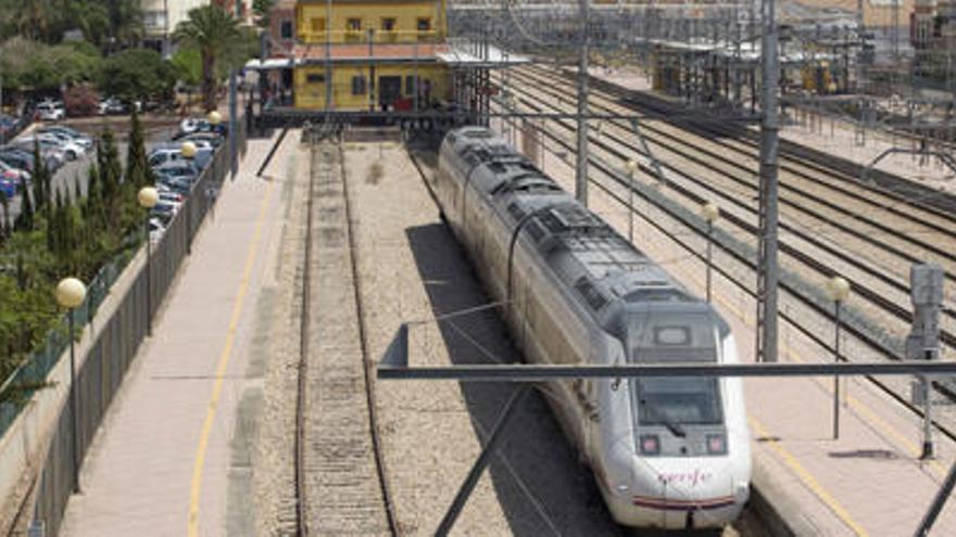 El tren llegará al puerto de Sagunt en 2021 tras una inversión de 35 millones