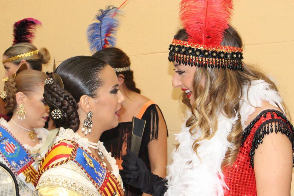 Marina, Sara, Rocío, Daniela y dos generaciones de embajadoras de la fiesta