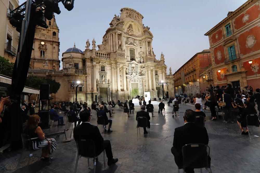 Acto en homenaje a las víctimas del coronavirus en la Región