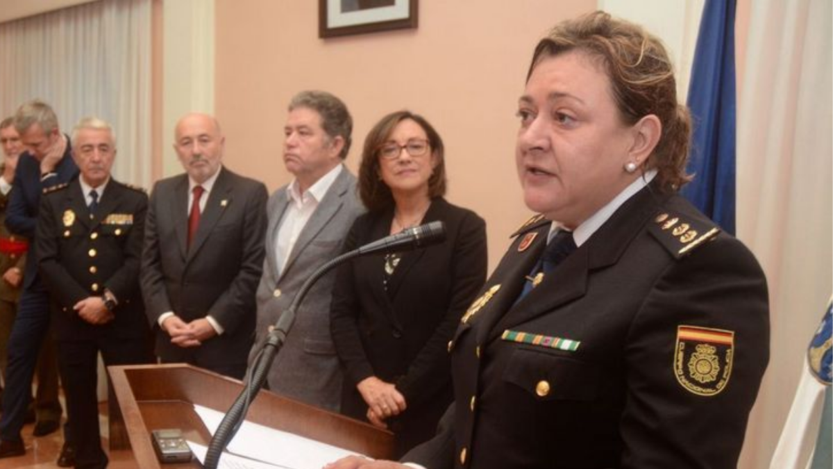 Toma de posesión de Estíbaliz Palma como comisaria provincial en 2018 en Pontevedra.