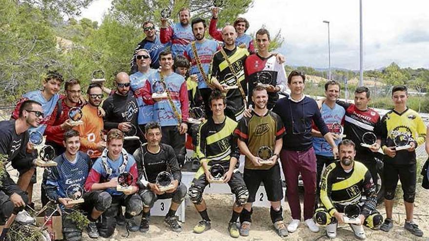 Nico Alemany conquista el balear de descenso en BTT